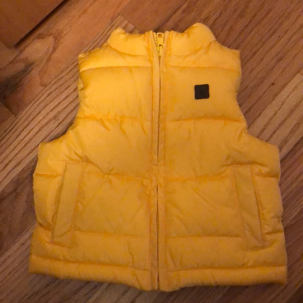 Yellow vest